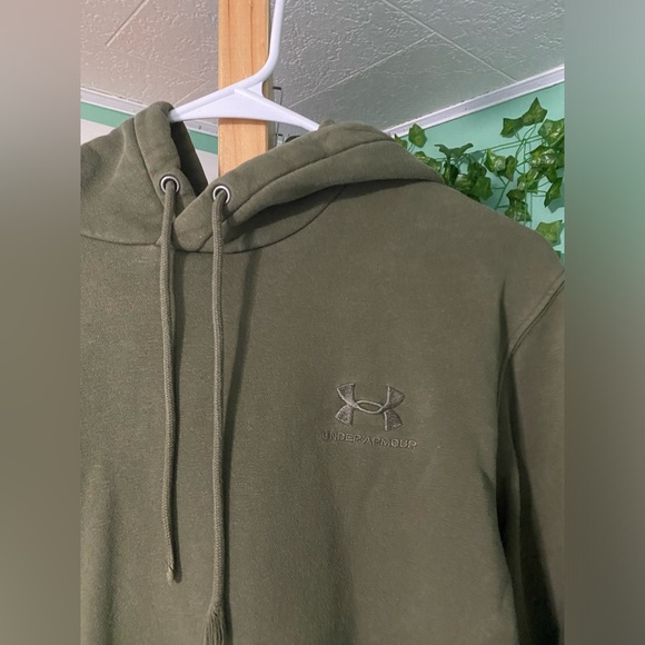 Men’s Under Armor Sweatshirt - Picture 2 of 4